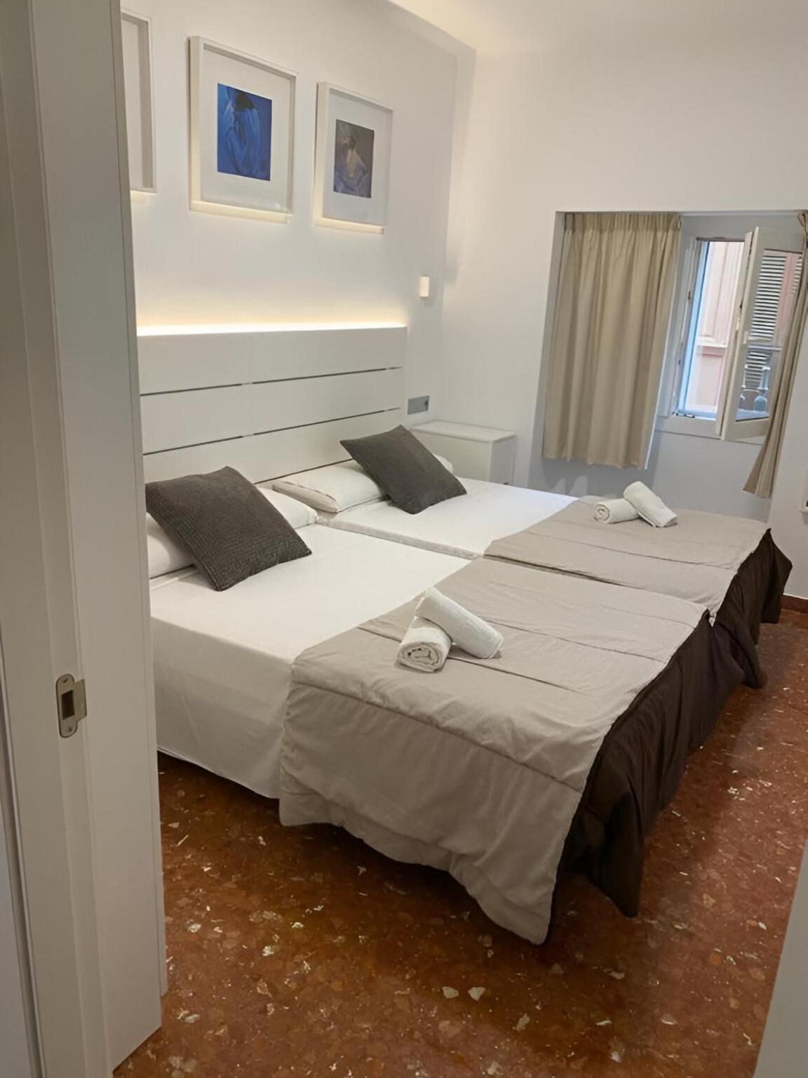 Marques De Guadiaro 1 Apartamentos Málaga Exteriör bild