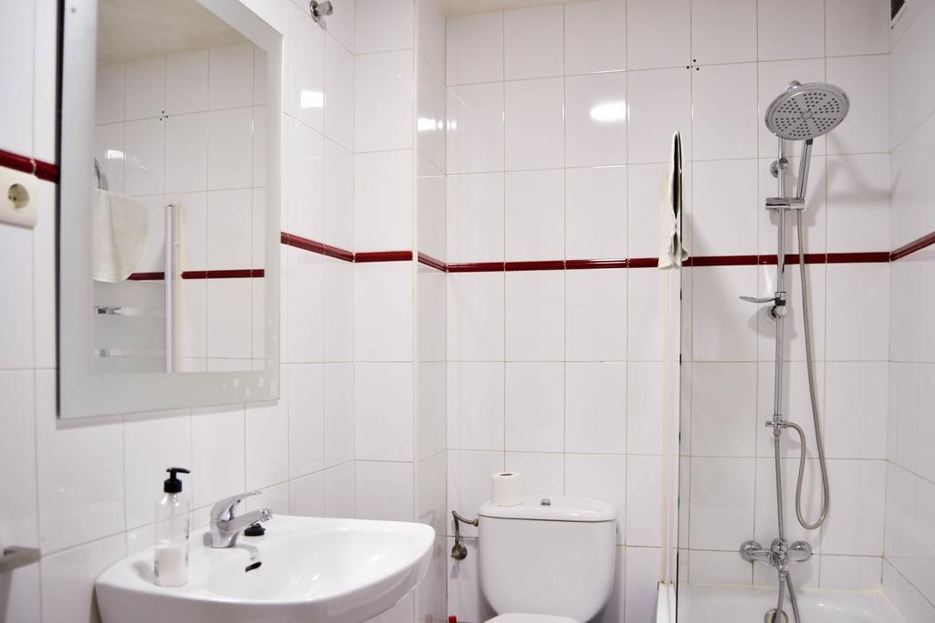 Marques De Guadiaro 1 Apartamentos Málaga Exteriör bild