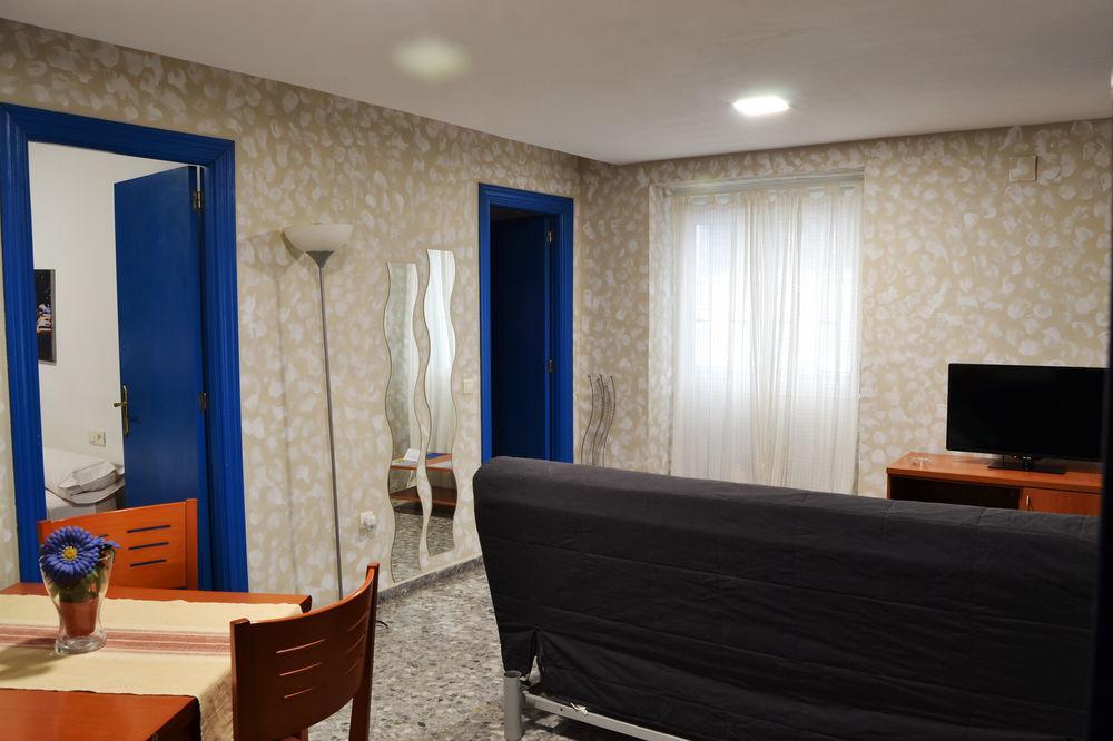 Marques De Guadiaro 1 Apartamentos Málaga Exteriör bild